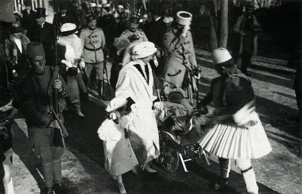 Princess Sophie zu Wied and her children at Durres