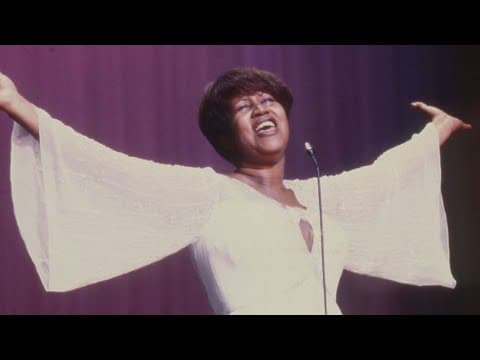 Aretha Franklin - Amazing grace (1980) royal variety performance - RARE FOOTAGE