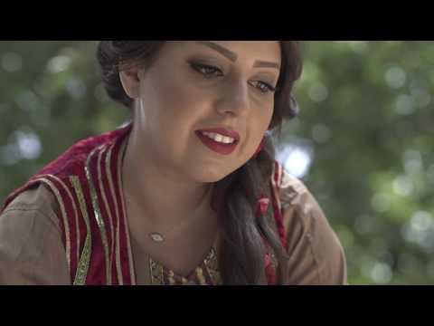 عروسی ایرانی سنتی مهدیه و بابک همراه با کاری از همایون شجریان (2 of 2)