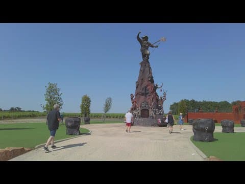 Hellfest: les visites guidées du site (décor & stages)