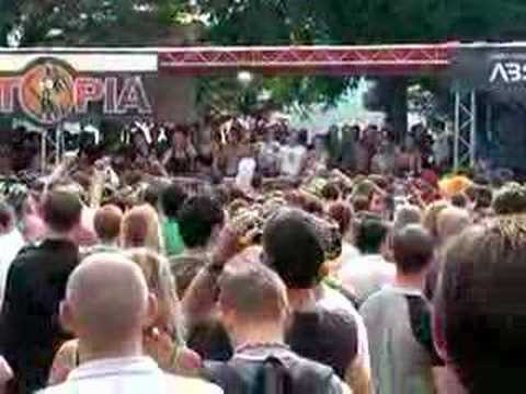 Along the lake at the 2005 parade