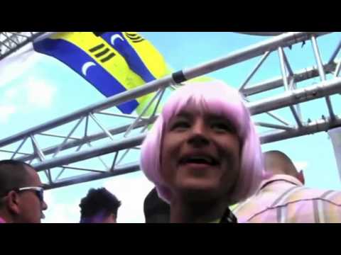 Dedicated to those who lost their lives for love at the Loveparade in 2010.