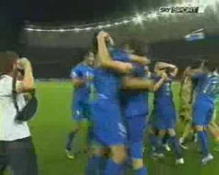 Italy win on penalties — Grosso's spot kick
