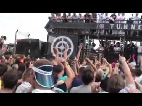 Loveparade 2010 Aftermovie -Die Floats in der Menge- Loveparade Duisburg 2010 (ab ca. 15-15 Uhr)