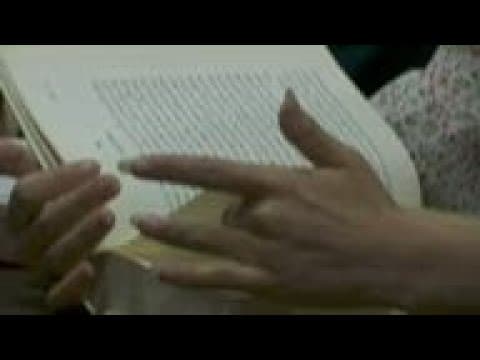 Afghan women turn to books