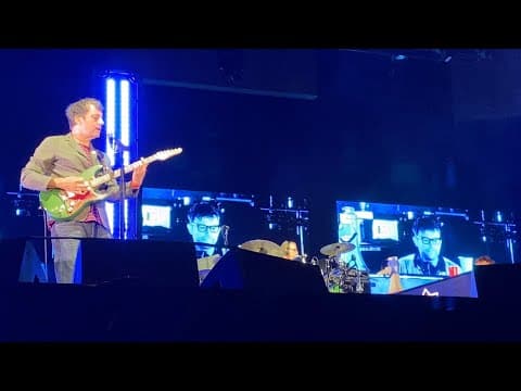 Blur — "Barbaric" live (2023)