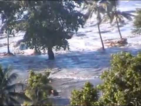 Tsunami strikes Gizo, Solomon Islands - Apr. 2, 2007