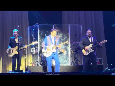 Chris Isaak — "Blue Hotel" (2024)