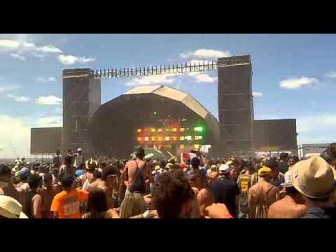 CARL COX CLOSING MONEGROS DESERT FESTIVAL 2011
