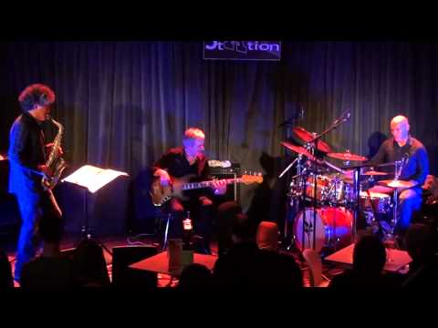 Aka Moon — Brussels jazz trio
