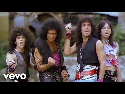 Kiss — Lick It Up