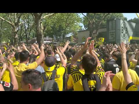 Atmosphere outside the Westfalenstadion, final day 2023