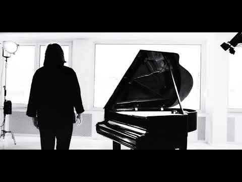 Tin Fingers - Goodnight Piano (music video)