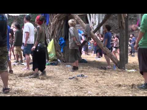 Morning dancefloor filmed by an attendee