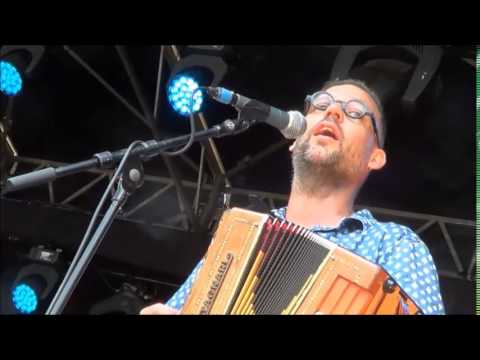 Hommage Walter De Buck en Luc De Vos - Gents Kinderkoor - Laurentluister Plein 2015