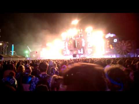 Noisia (Dustup) - Bang Hai Palace, Boomtown Fair 2015