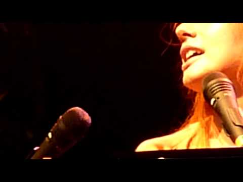 Tori Amos - Crucify (Live @ Cactusfestival 2010)