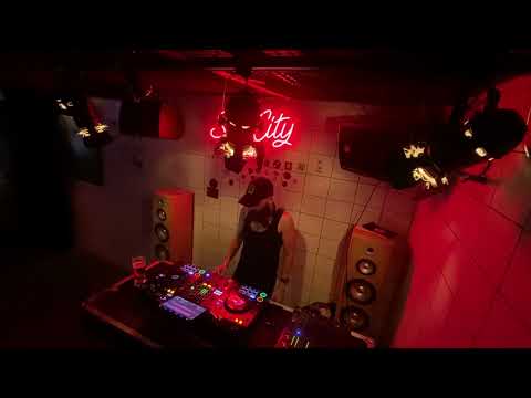Underground Agimi Daniel Ö / Logia Sound