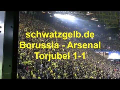Terrace atmosphere, BVB 1-1 Arsenal, Champions League