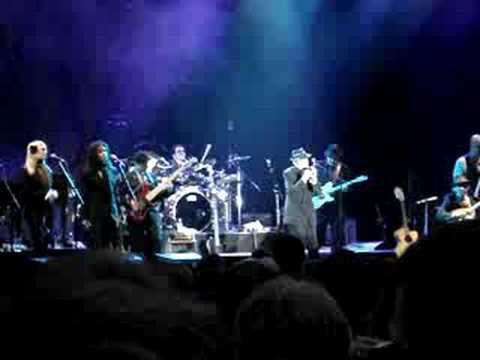 Leonard Cohen sings " Take this waltz", 10/07/02008 Minnewaterpark-Brugge-cactusfestival,