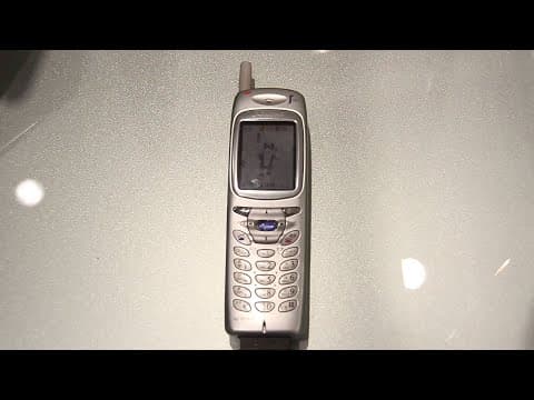 世界を変えた日本発カメラ付き携帯発売から20年 シャープ「J-SH04」