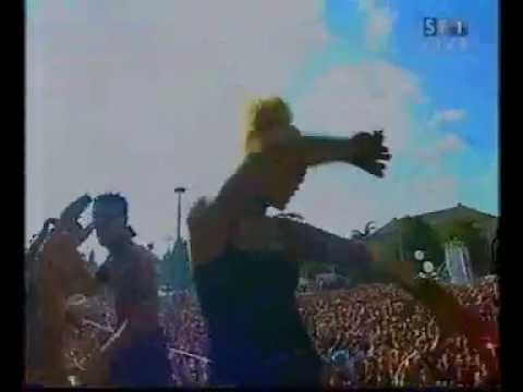 Madwave's set at the 2001 parade, part five