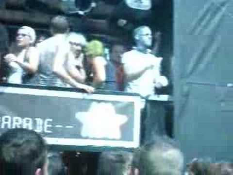 Short clip from the 2003 parade