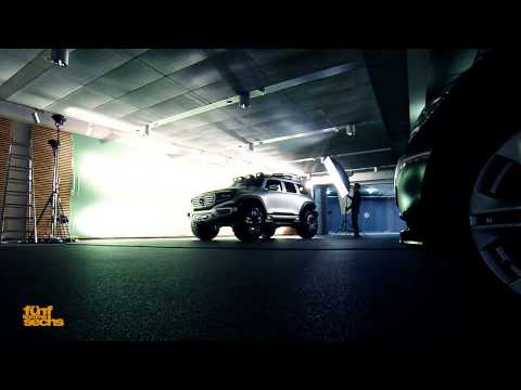 Photographing 24 G-Class models for a Mercedes-Benz advent calendar