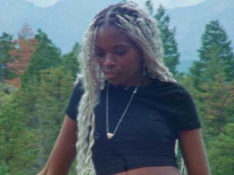 Hannah Jadagu — Gimme Time