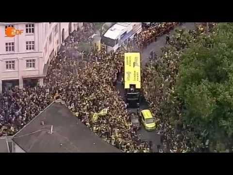 Bundesliga title 2010-11 - car parade to the party