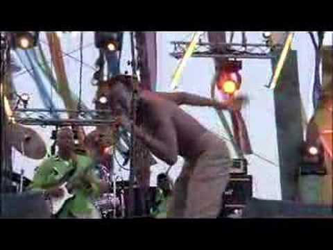 Seun Kuti & Egypt 80 in Dakar "MOSQUITO SONG"