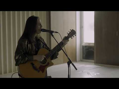 Echo Beatty - Laying Low (Official Video)