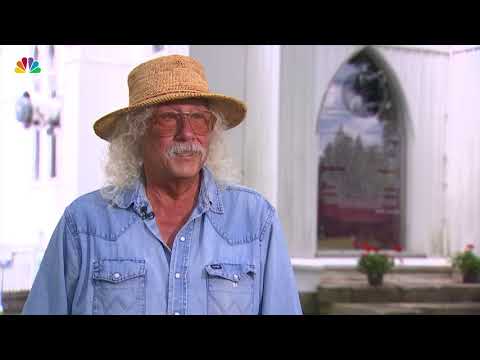 Arlo Guthrie returns to the field