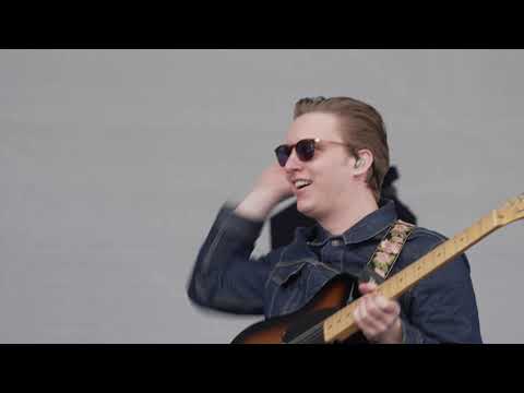 Das war ... GEORGE EZRA beim top of the mountain concert auf der Ischgler Idalp am 30.03.2023