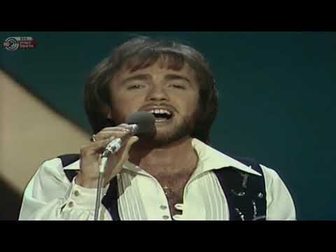 Cathal Dunne Sings to a Jerusalem Audience Under Guard