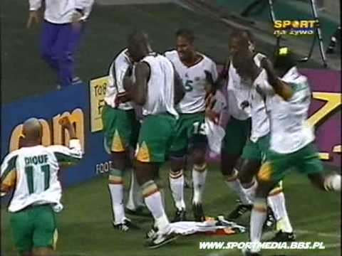 Senegal beat champions France