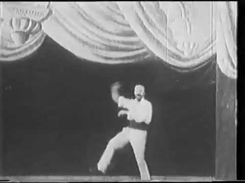 The One-Man Band (L'Homme-Orchestre, 1900) ㅡ Georges Méliès