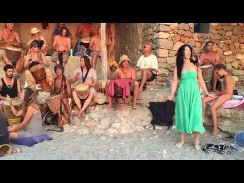 Ibiza Cala Benirrás - Sunset with the hippy drummers