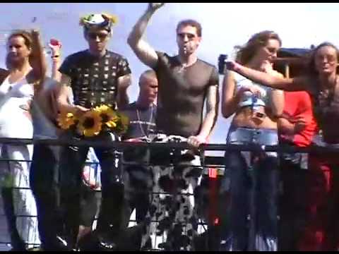 Love parade 2003 - Tunnel Float