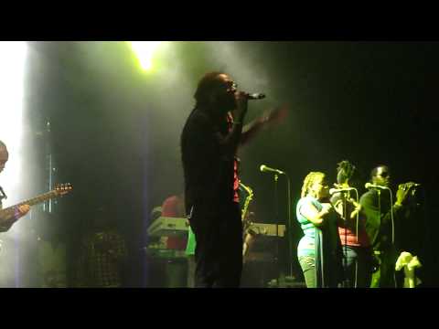 Tarrus Riley live - Reggae Geel 2010 - 6. Africa Await