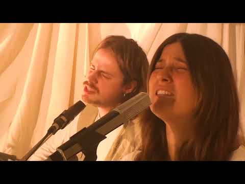 Sam De Nef & Camille Camille - Strangers (Live at the Mortselarij)