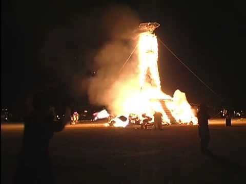 Burning Man 2000: The burn.