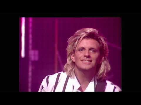 Scritti Politti perform Absolute on Top of the Pops