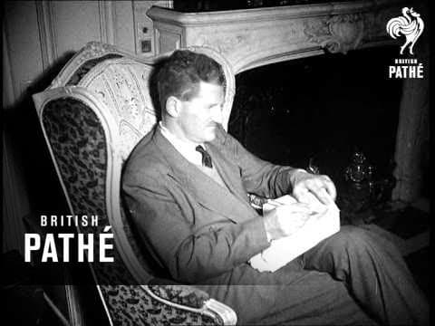Everest Conquerors In Paris (1953)