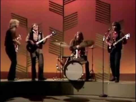 Bad Moon Rising — Creedence Clearwater Revival (HQ - 5.1 Studio )