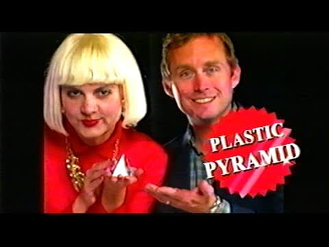 Omni - Plastic Pyramid (feat. Izzy Glaudini)