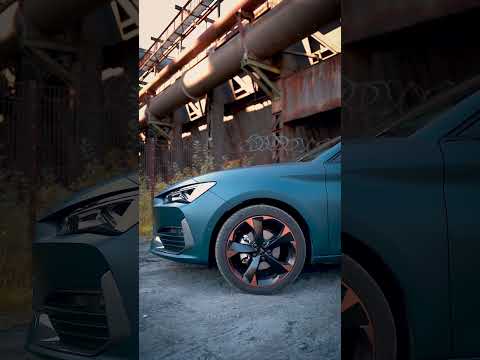 Cupra Leon Sportstourer im Schatten des alten Stahlwerks