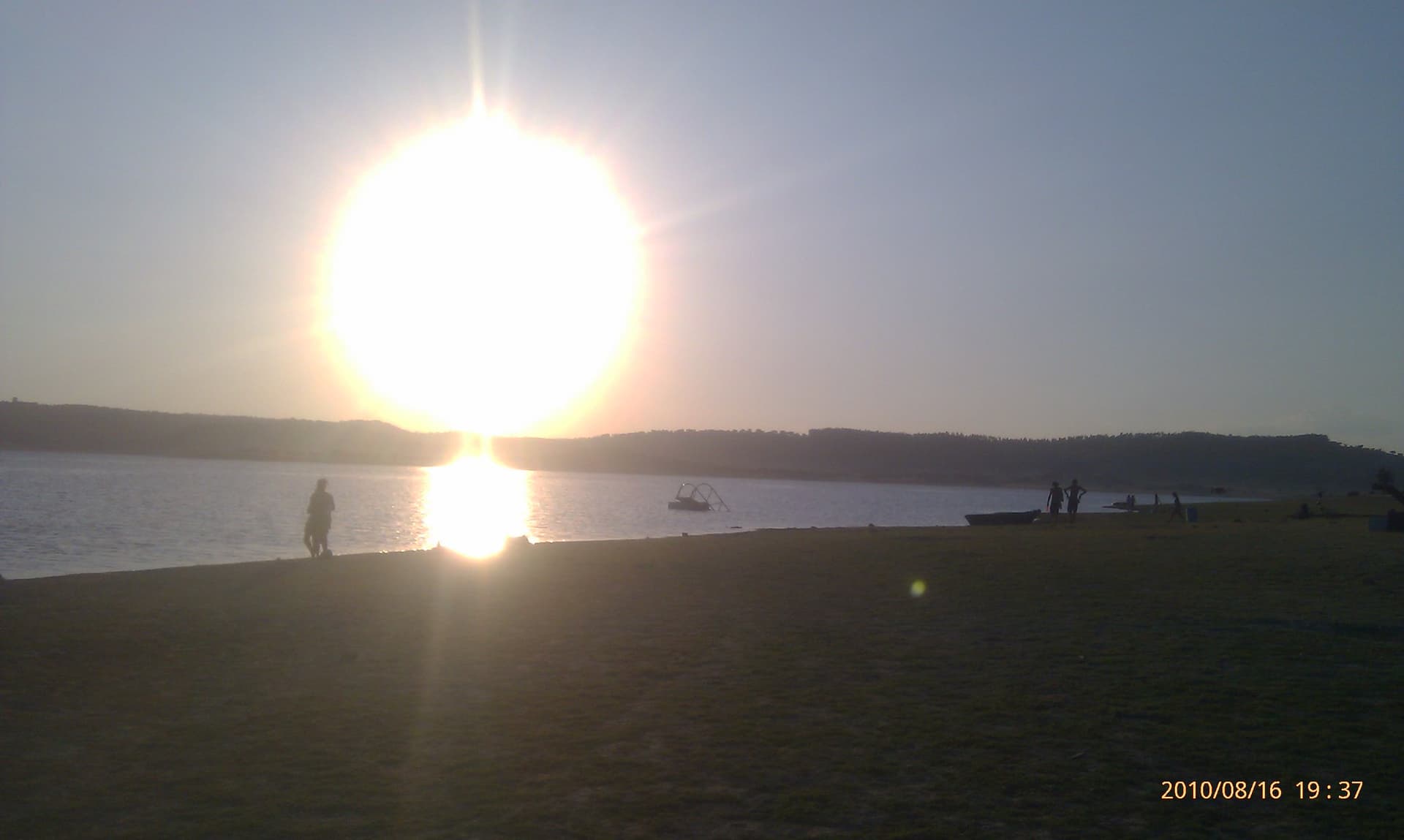 Sun low over the reservoir water, Boom 2010