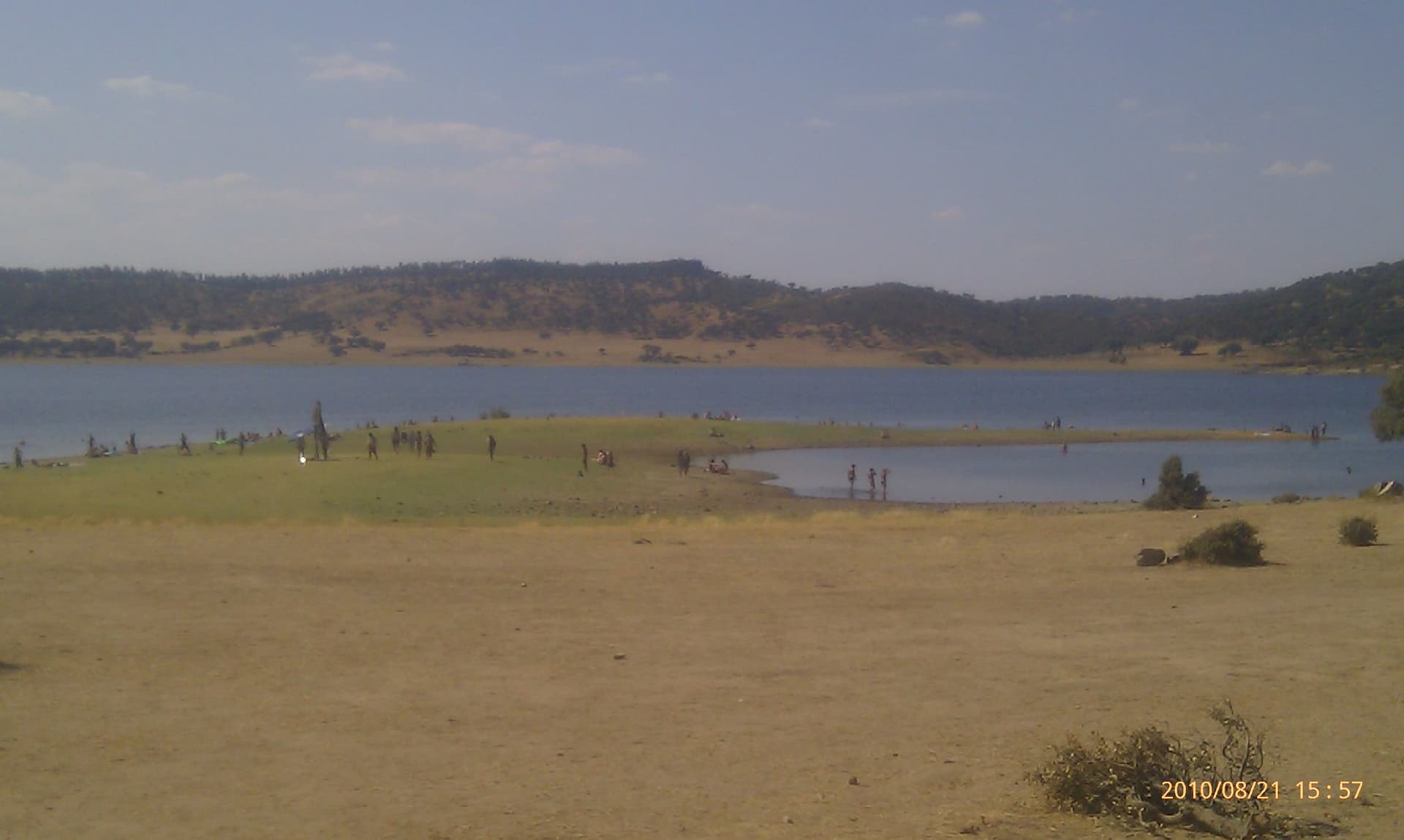 Swimmers and campers along the reservoir beach, Boom 2010