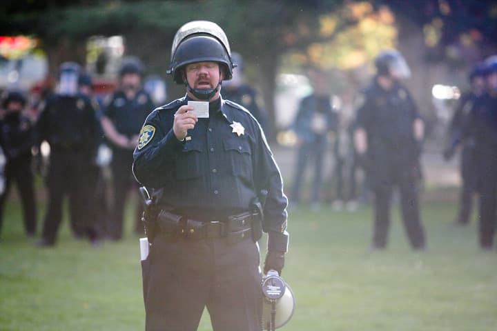 Pepper Spray Cop